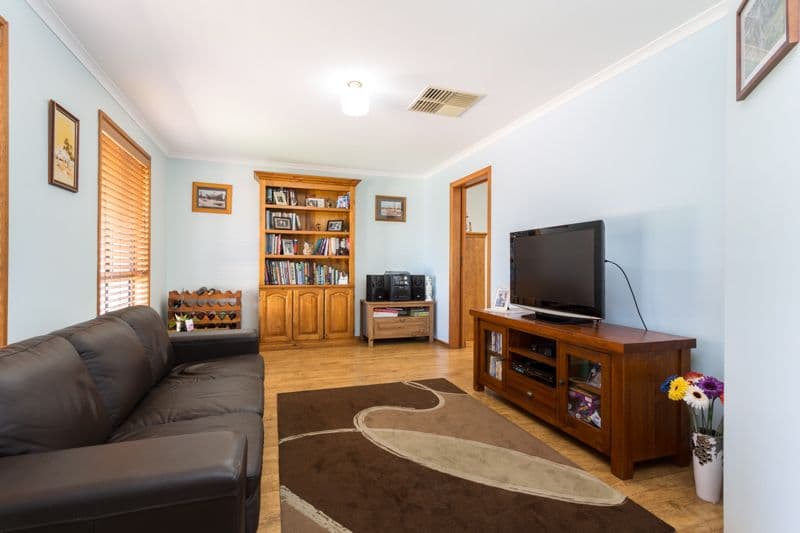 2 Stuart Court, Parafield Gardens SA 5107, Parafield Gardens - Thumbnail 2