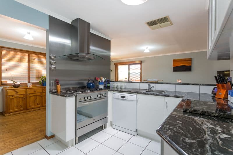 2 Stuart Court, Parafield Gardens SA 5107, Parafield Gardens - Thumbnail 5