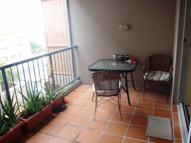 98 Petrel Avenue, MERMAID BEACH QLD 4218, Mermaid Beach - Thumbnail 5