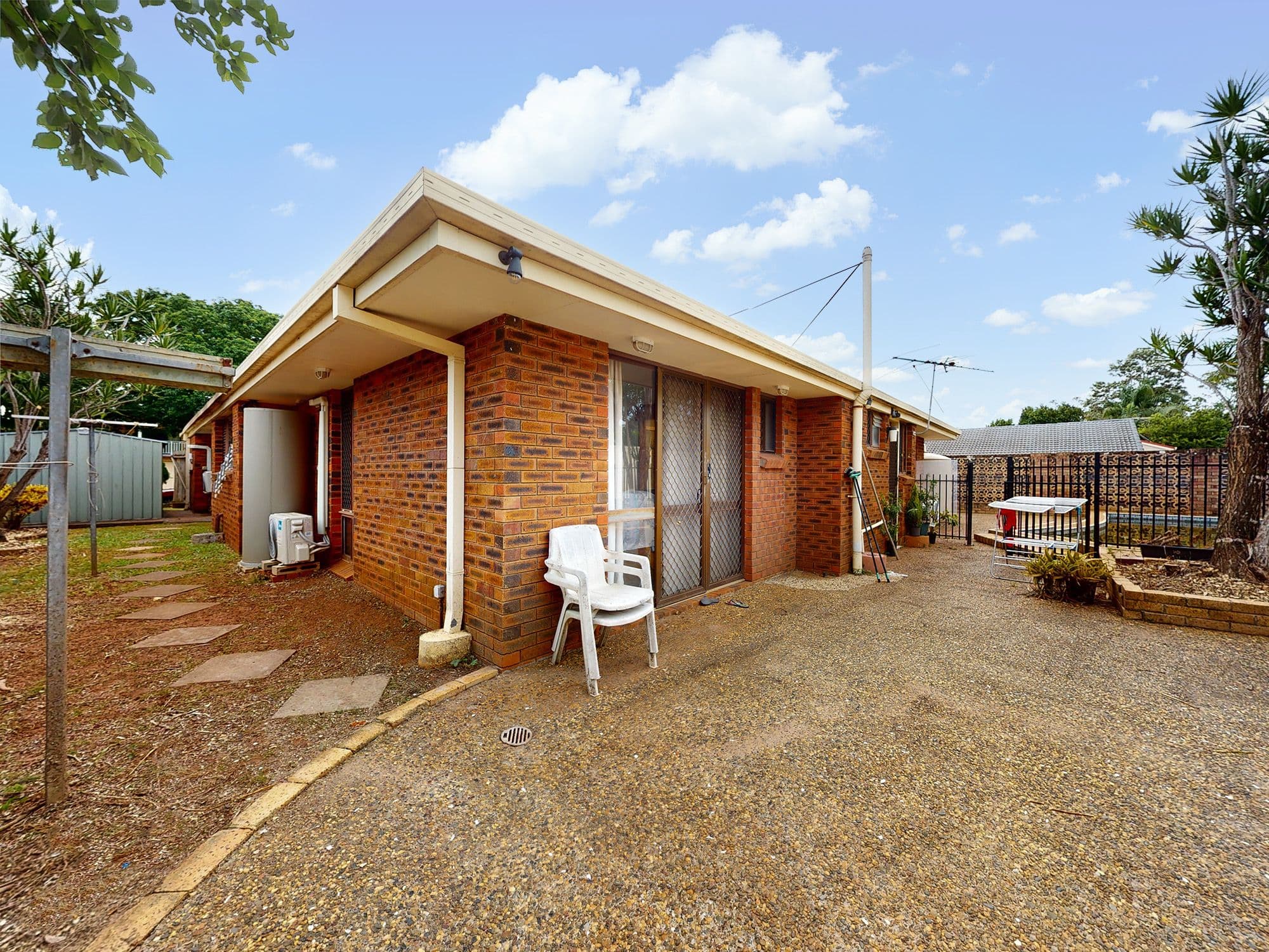 7 LOMANDRA Street, Robertson QLD 4109, Robertson - Thumbnail 5