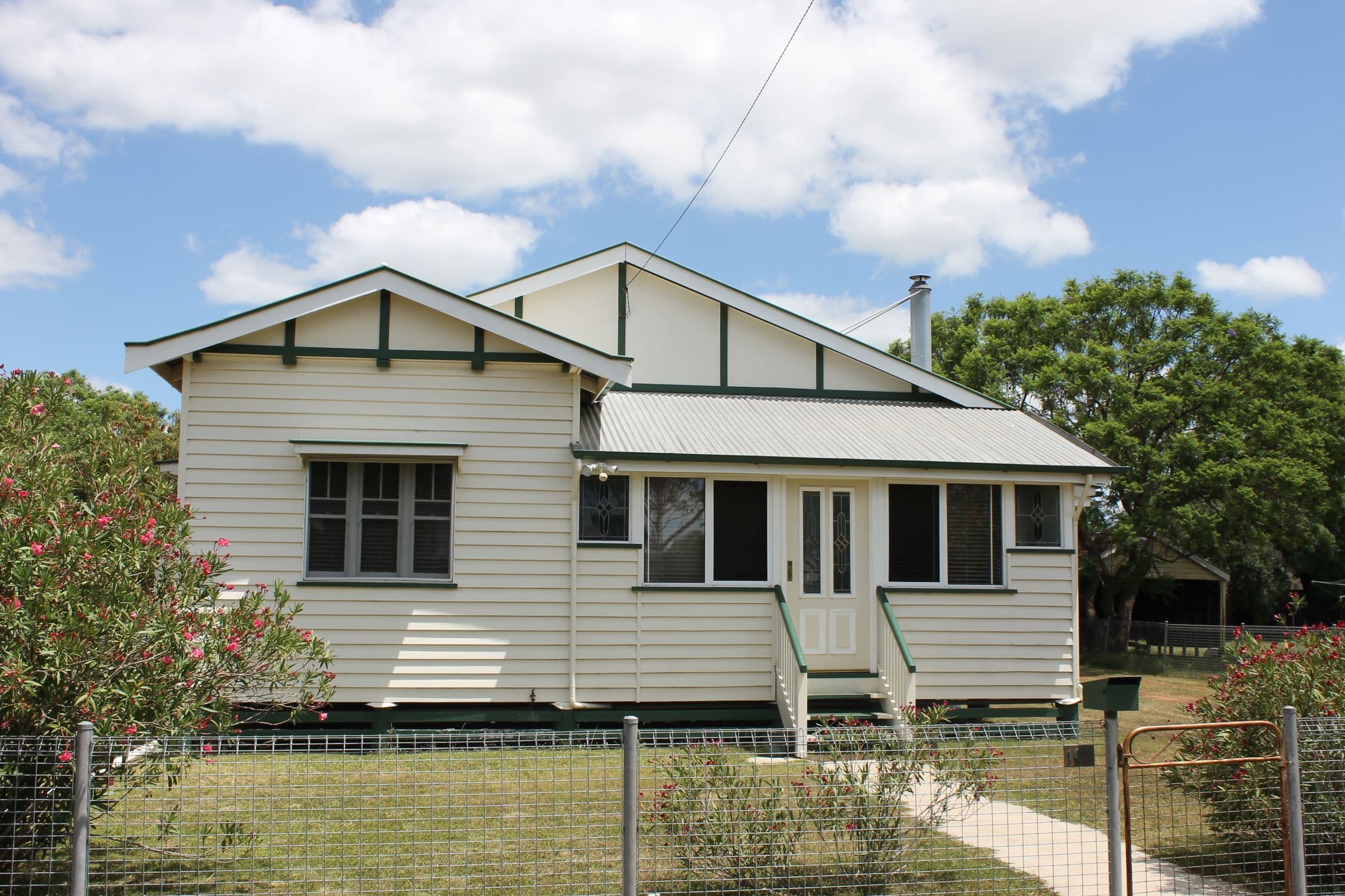 102 Pratten Street, Dalby QLD 4405, Dalby - Image 1