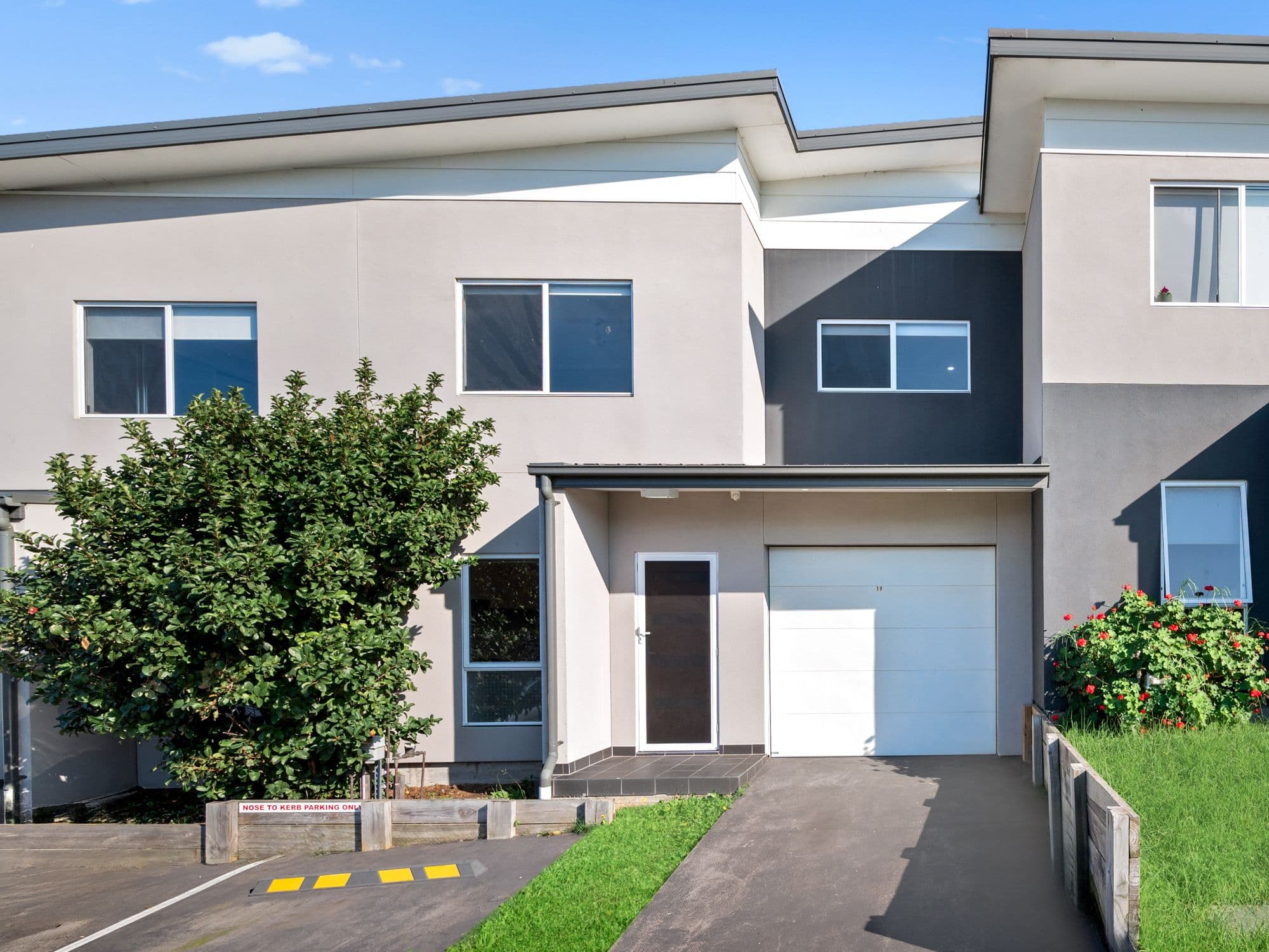 19/52A Atlantic Boulevard, Glenfield NSW 2167, Glenfield - Image 1