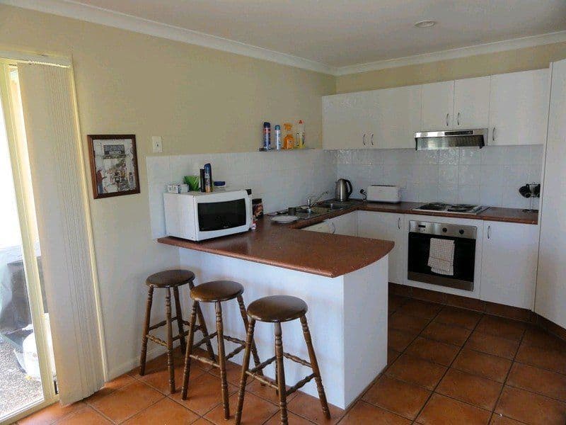 2 Madasin Close, Arundel QLD 4214, Arundel - Thumbnail 2