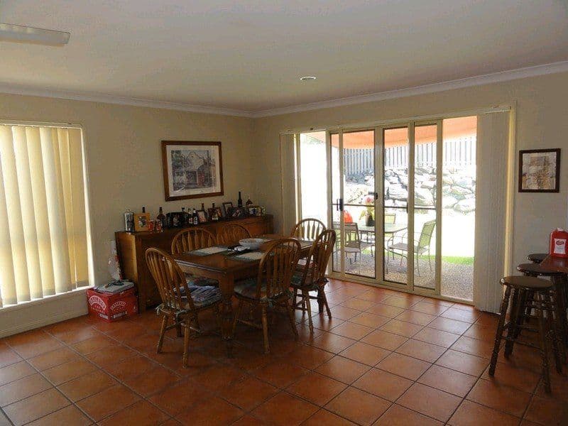 2 Madasin Close, Arundel QLD 4214, Arundel - Thumbnail 3
