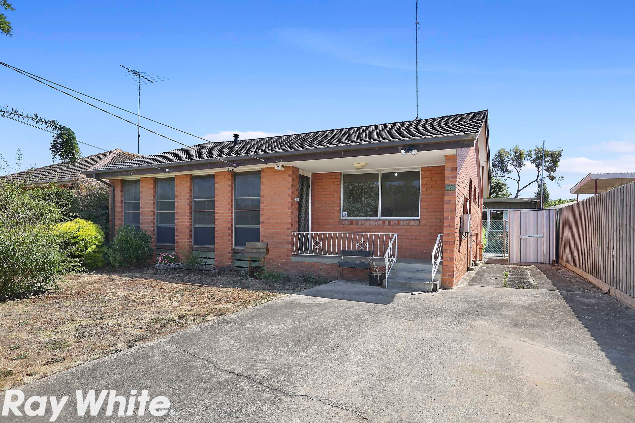 8 Solomon Court, Breakwater VIC 3219, Breakwater - Image 1