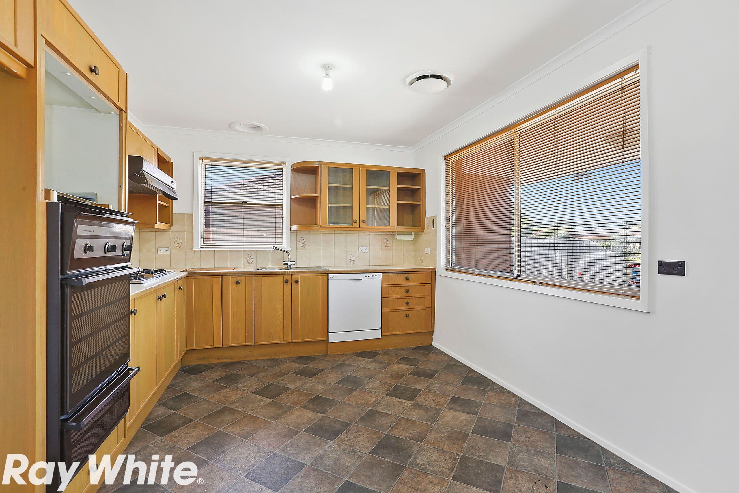 8 Solomon Court, Breakwater VIC 3219, Breakwater - Thumbnail 2