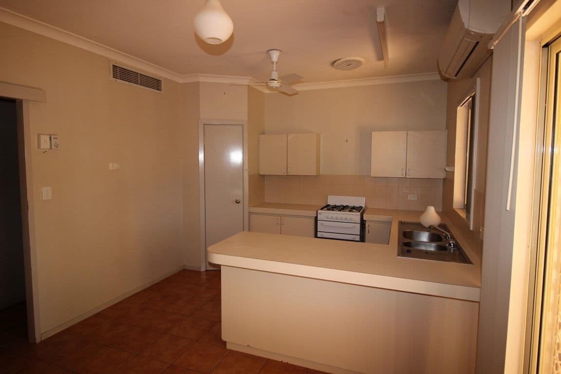 27 Spoonbill, South Hedland WA 6722, South Hedland - Thumbnail 3