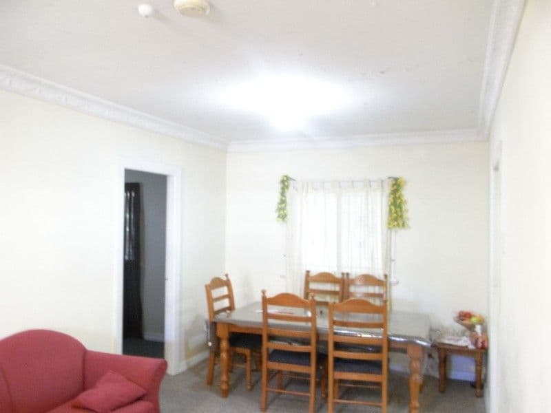 15 Victoria Street, FAIRFIELD QLD 4103, Fairfield - Thumbnail 2