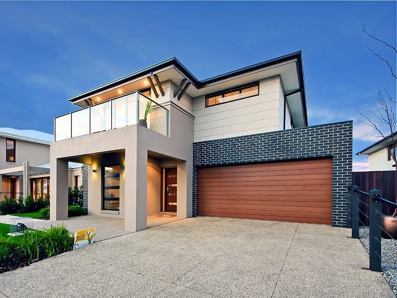 8 Hugo Drive, POINT COOK VIC 3030, Point Cook - Thumbnail 2