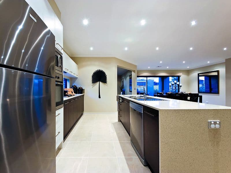 8 Hugo Drive, POINT COOK VIC 3030, Point Cook - Thumbnail 5