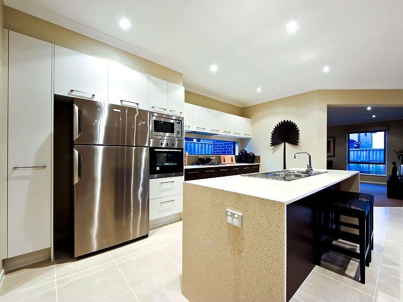 8 Hugo Drive, POINT COOK VIC 3030, Point Cook - Thumbnail 6