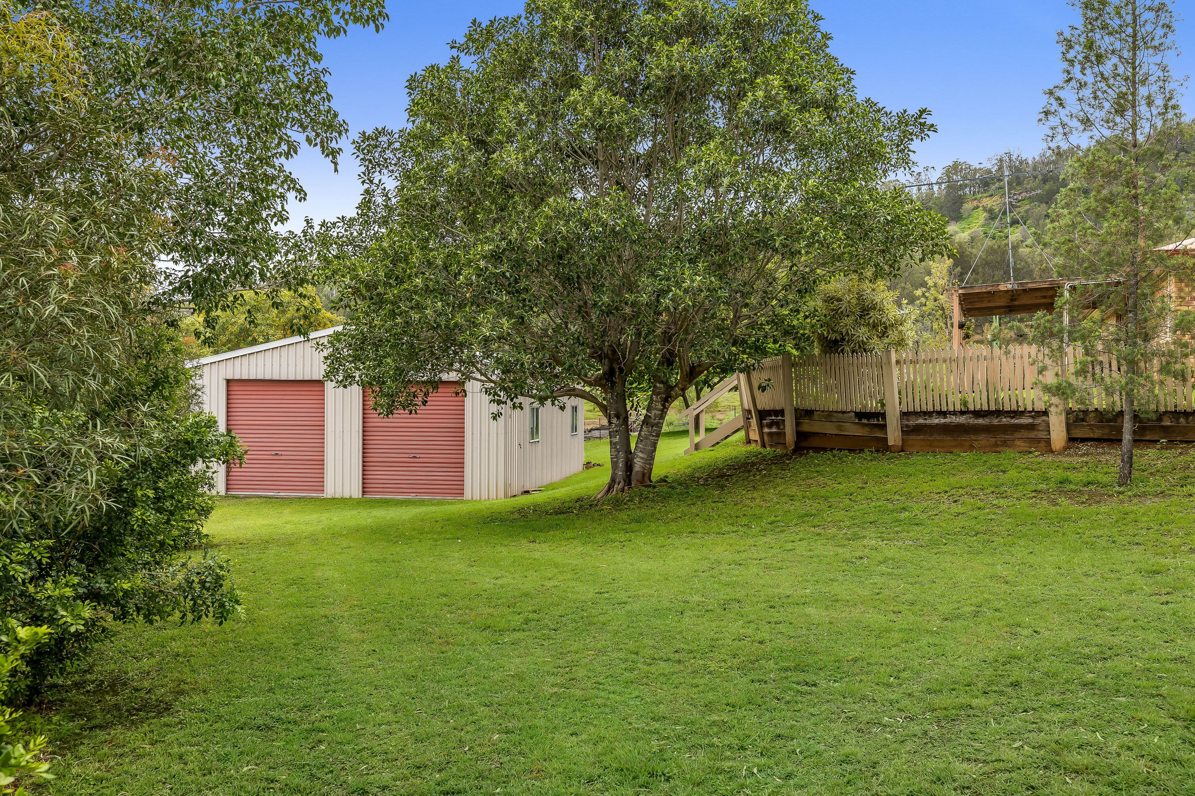 8 Roser Court, Withcott QLD 4352, Withcott - Thumbnail 2