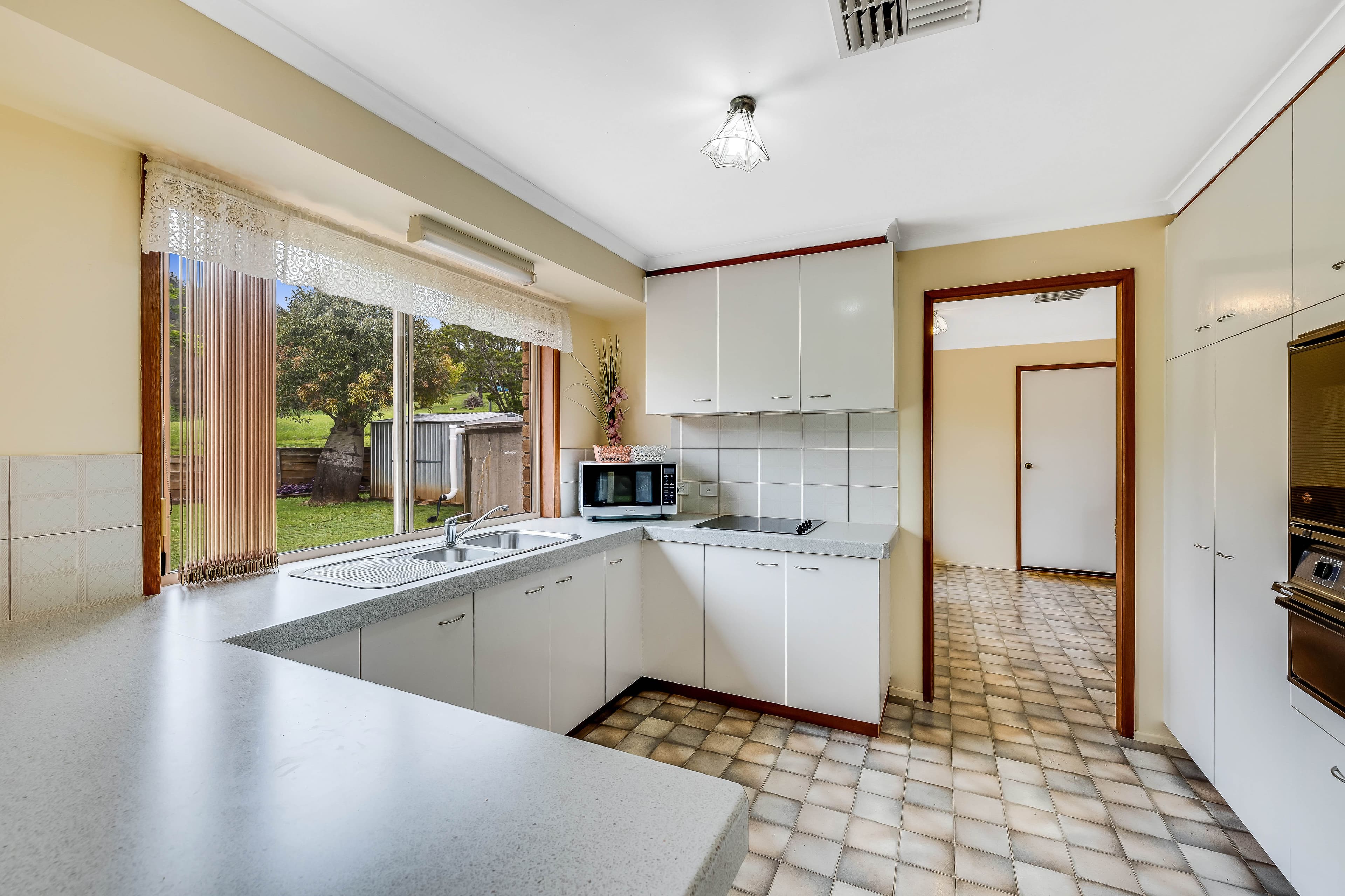 8 Roser Court, Withcott QLD 4352, Withcott - Thumbnail 5