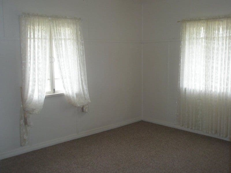 33 Sims Road, AVENELL HEIGHTS QLD 4670, Avenell Heights - Thumbnail 4