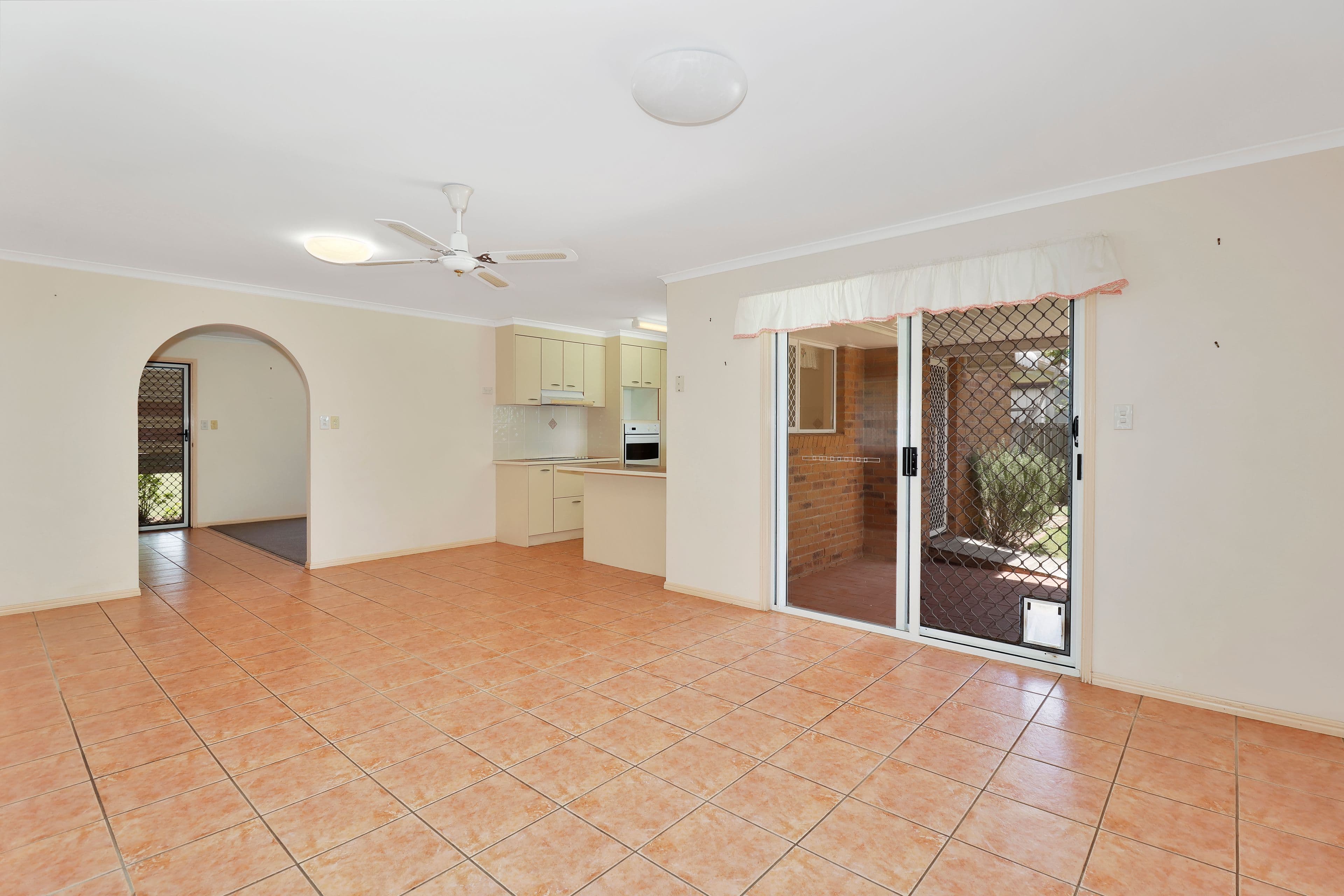 88 Honiton Street, Torquay QLD 4655, Torquay - Thumbnail 4