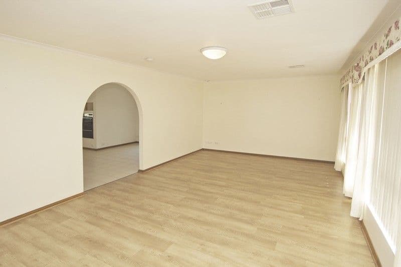 11 Warming Street, PARAFIELD GARDENS SA 5107, Parafield Gardens - Thumbnail 3