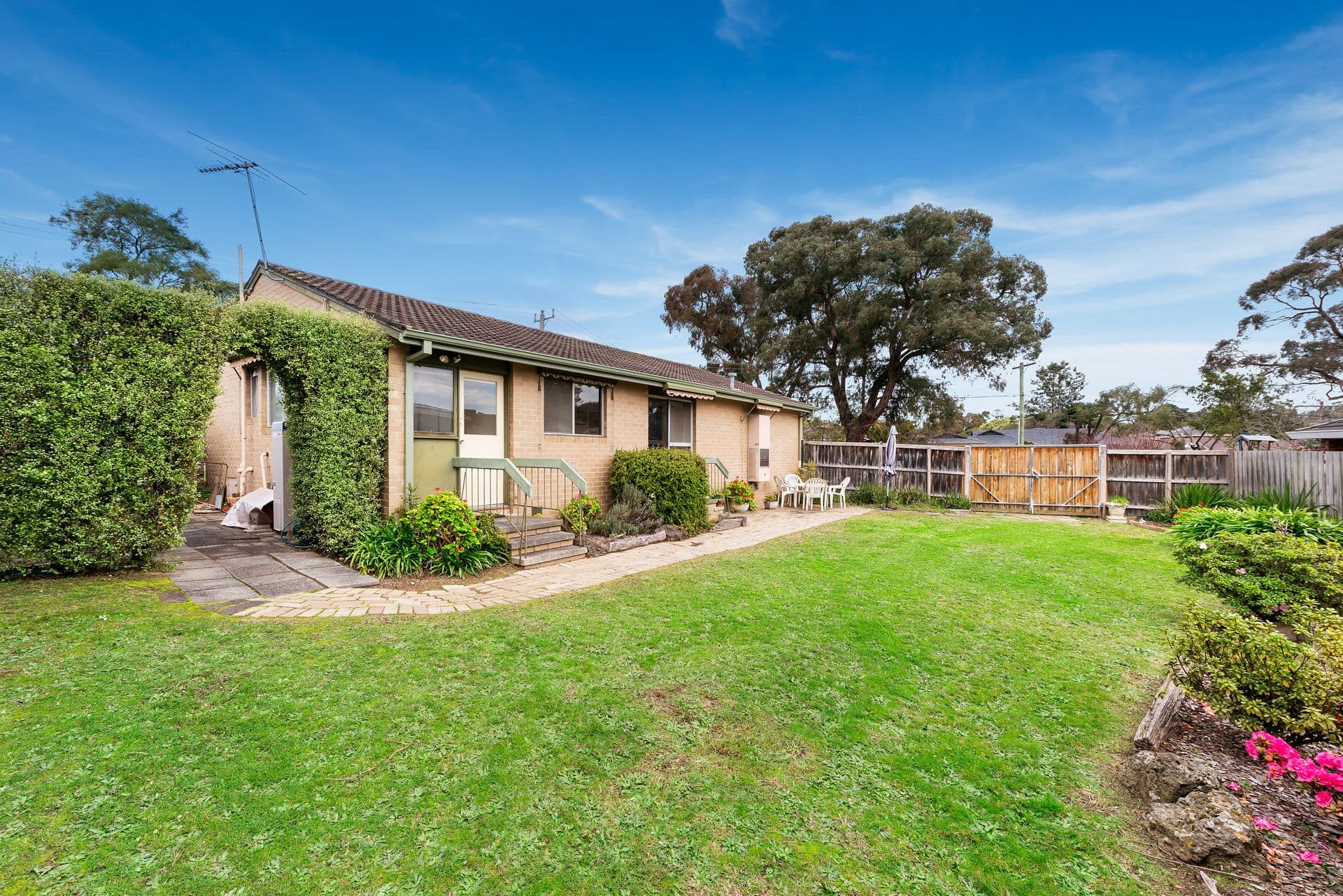30 Kingloch Parade, Wantirna VIC 3152, Wantirna - Thumbnail 2