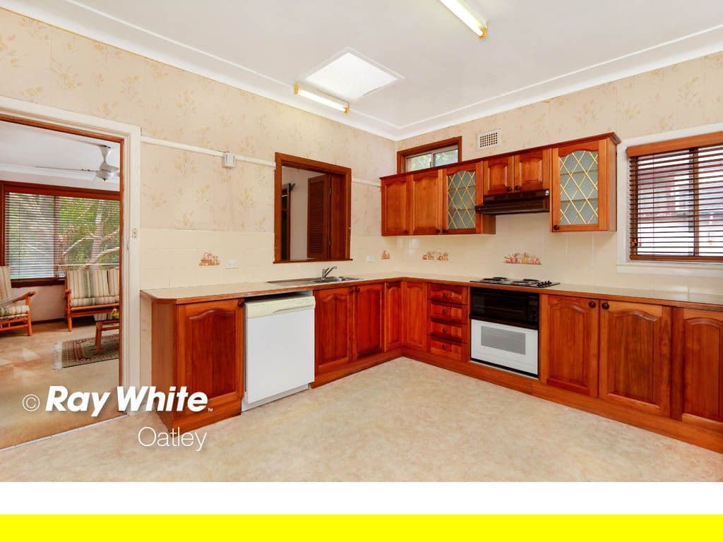 33 Baltimore Road, MORTDALE NSW 2223, Mortdale - Thumbnail 4