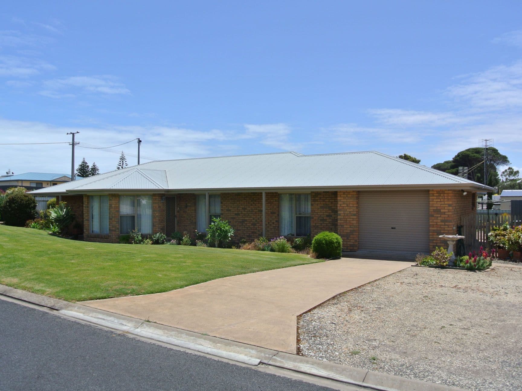 100 Cooke Street, Kingston Se SA 5275, Kingston Se - Image 1