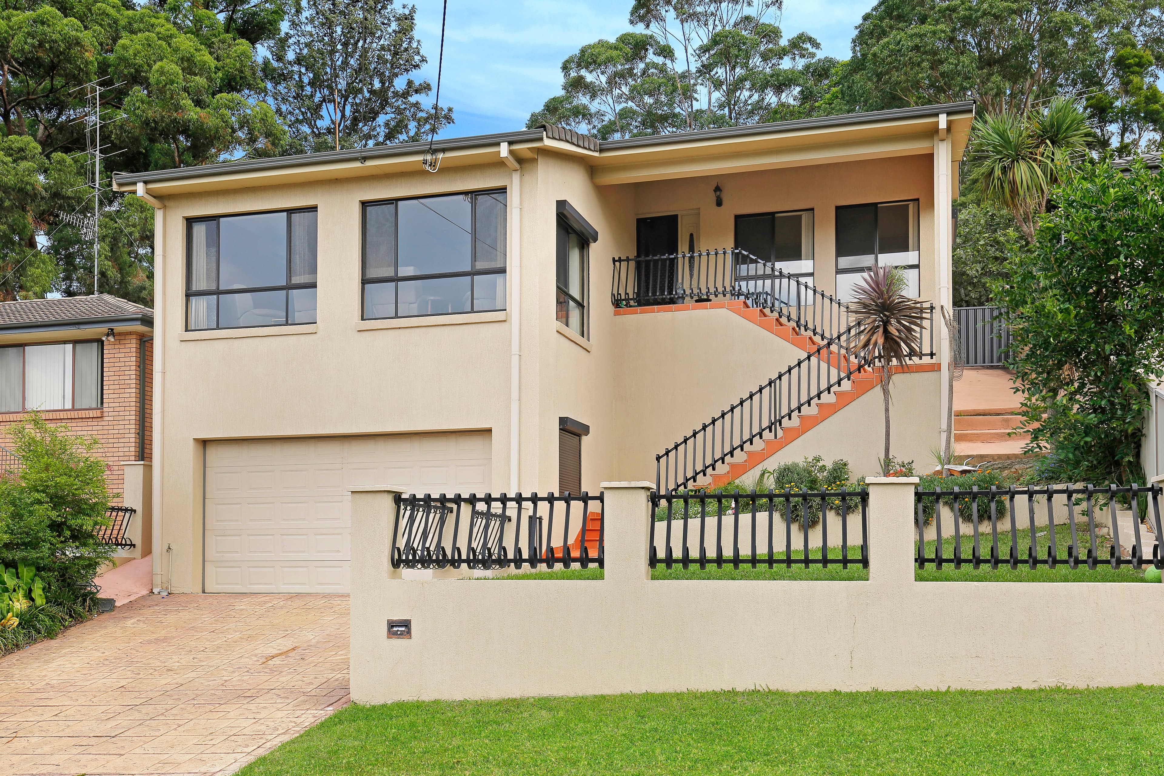 56 Ashley Avenue, Farmborough Heights - Thumbnail 2