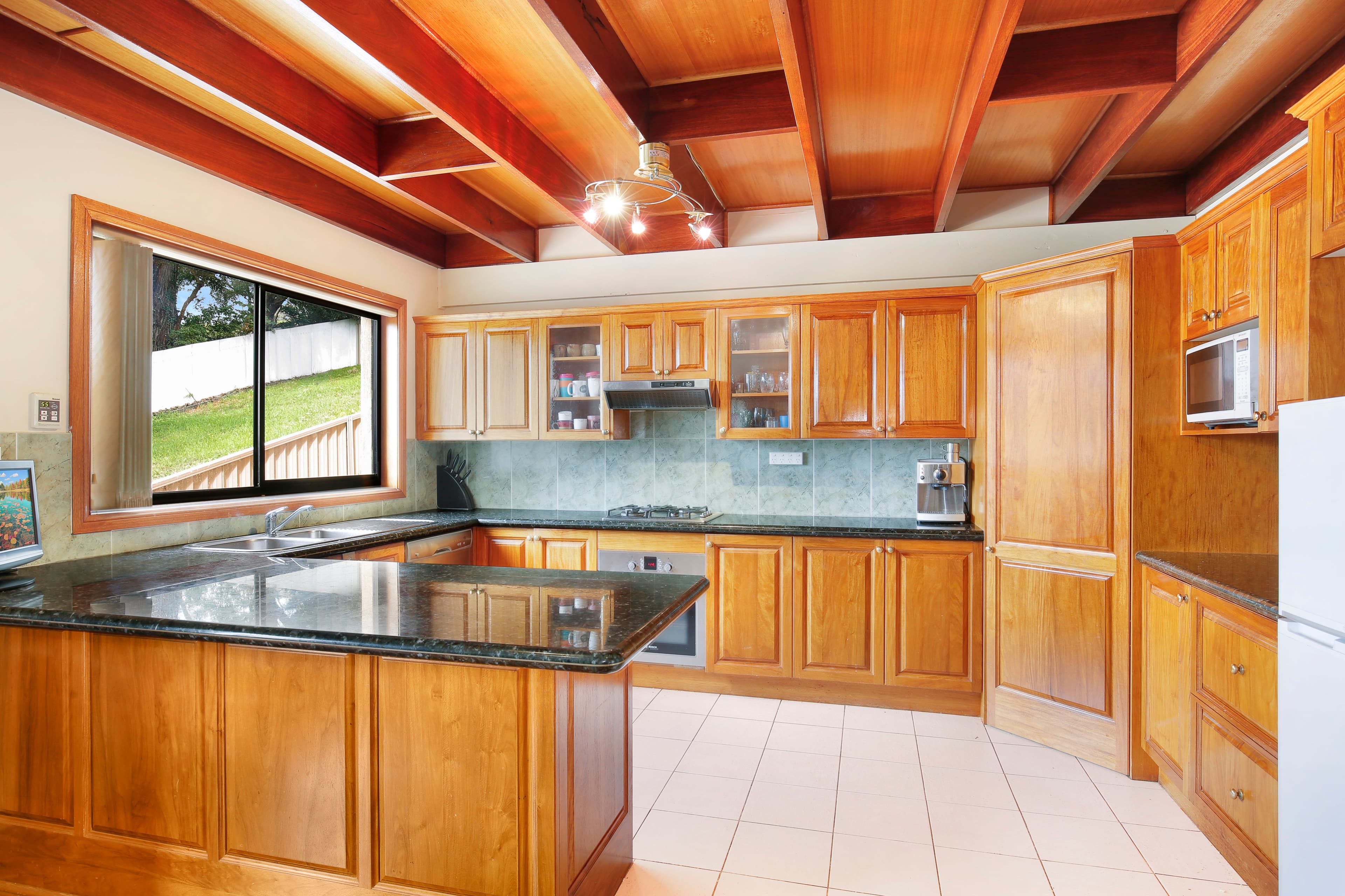 56 Ashley Avenue, Farmborough Heights - Thumbnail 3