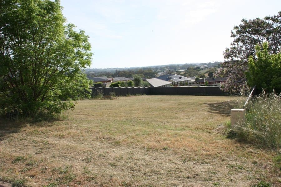 6 Petticoat Lane, YOUNG NSW 2594, Young - Thumbnail 2