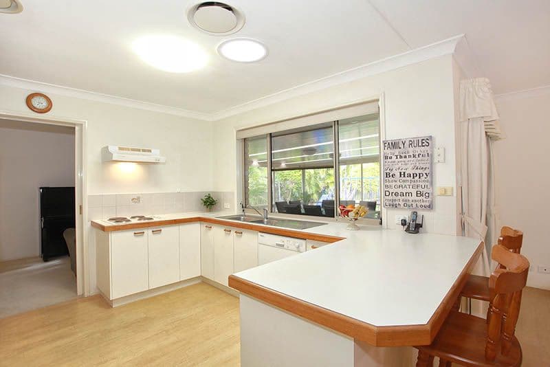 6 Sandalwood Street, SINNAMON PARK QLD 4073, Sinnamon Park - Thumbnail 3
