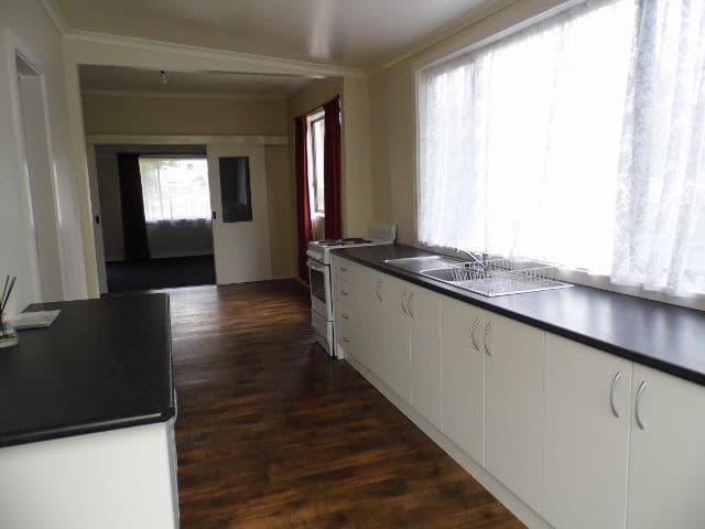 13 Gilmour Street, TRARALGON VIC 3844, Traralgon - Thumbnail 2