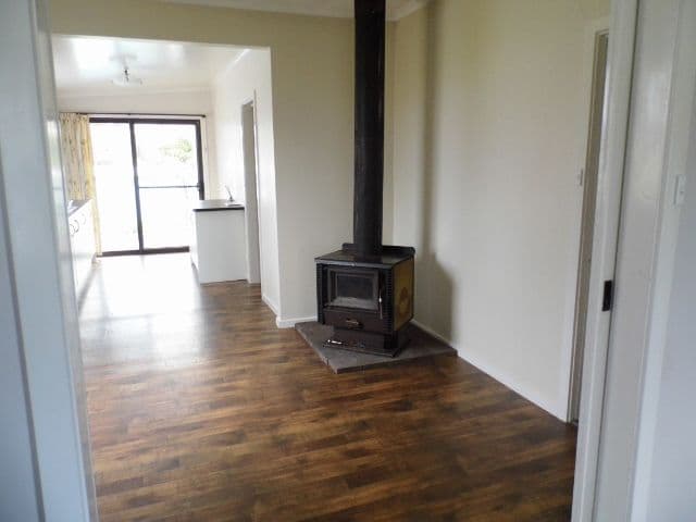 13 Gilmour Street, TRARALGON VIC 3844, Traralgon - Thumbnail 4
