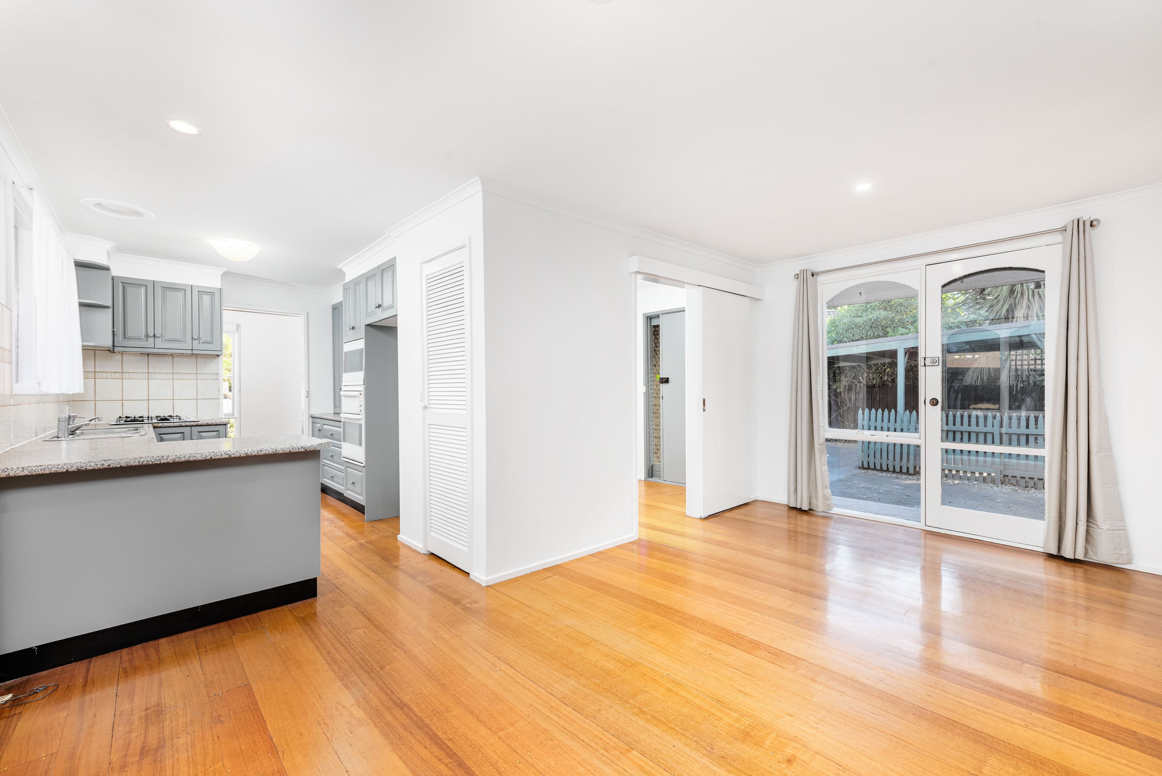 14 Blamey Avenue, Mill Park VIC 3082, Mill Park - Thumbnail 7