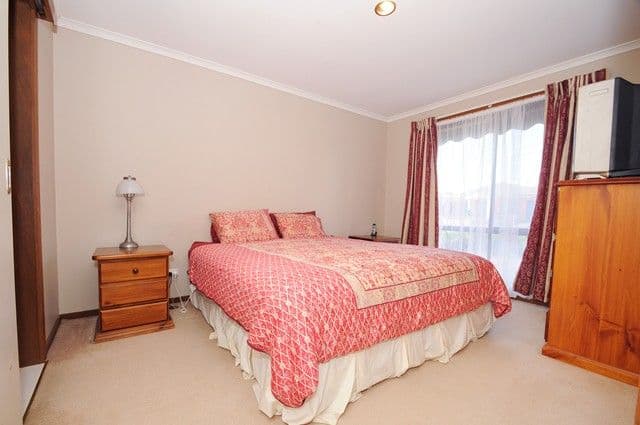 18 Loretta Court, SEABROOK VIC 3028, Seabrook - Thumbnail 6