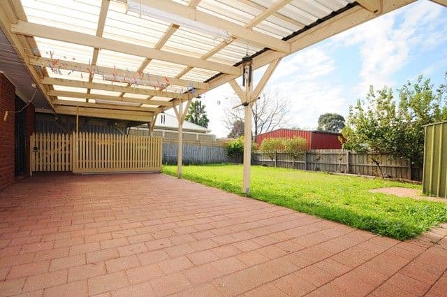 18 Loretta Court, SEABROOK VIC 3028, Seabrook - Thumbnail 7
