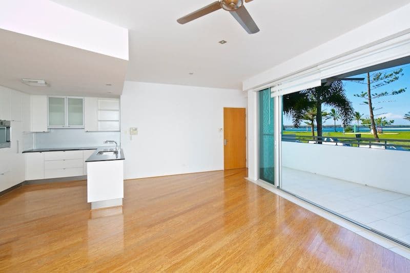 10 Oatland Esplanade, RUNAWAY BAY QLD 4216, Runaway Bay - Thumbnail 4