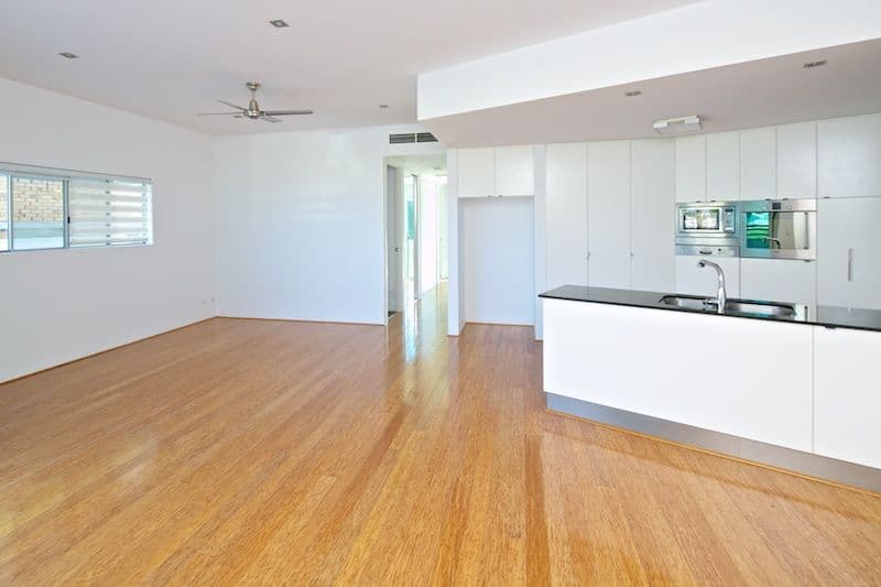 10 Oatland Esplanade, RUNAWAY BAY QLD 4216, Runaway Bay - Thumbnail 7