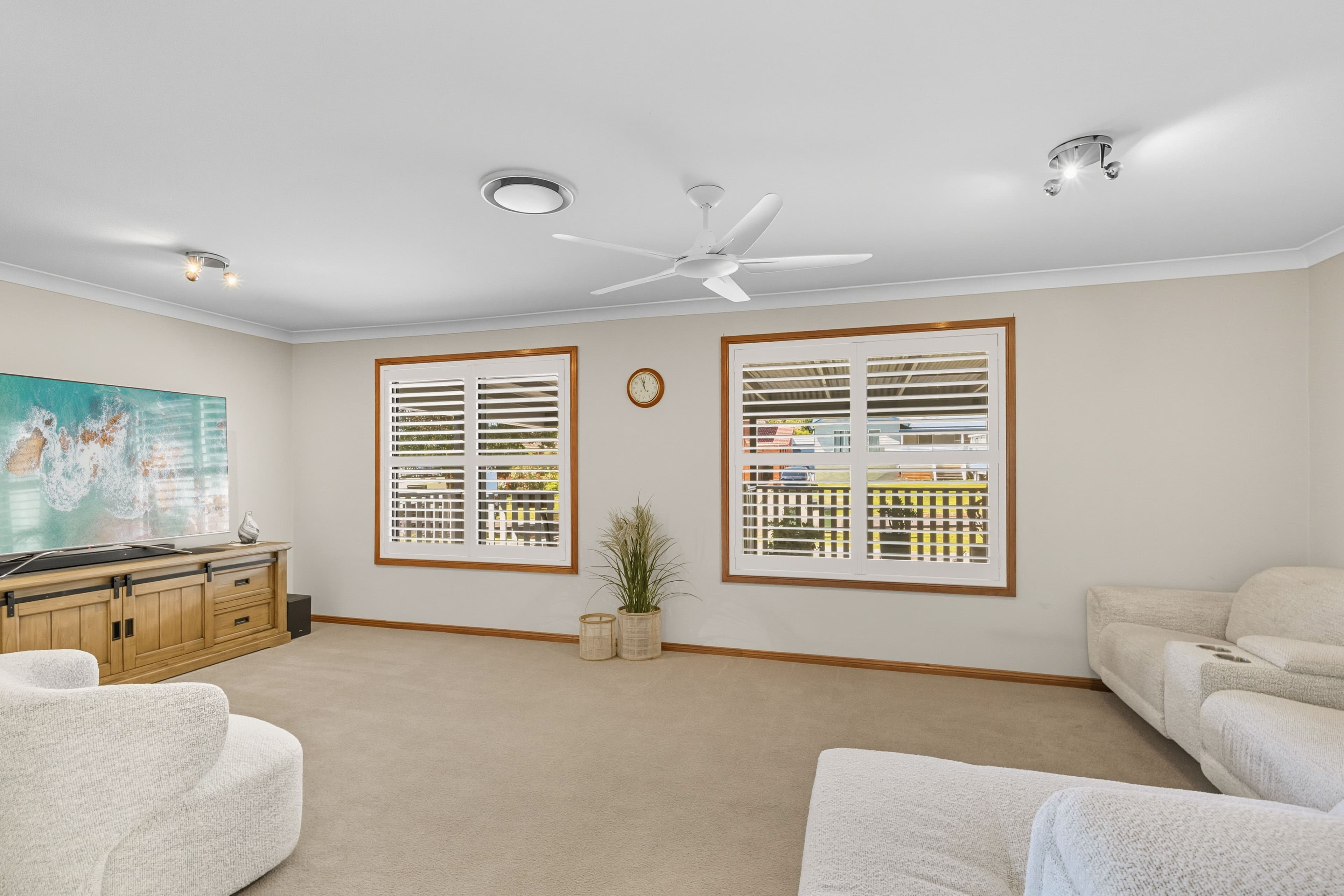 18 Jindalee Avenue, Kanahooka NSW 2530, Kanahooka - Thumbnail 2