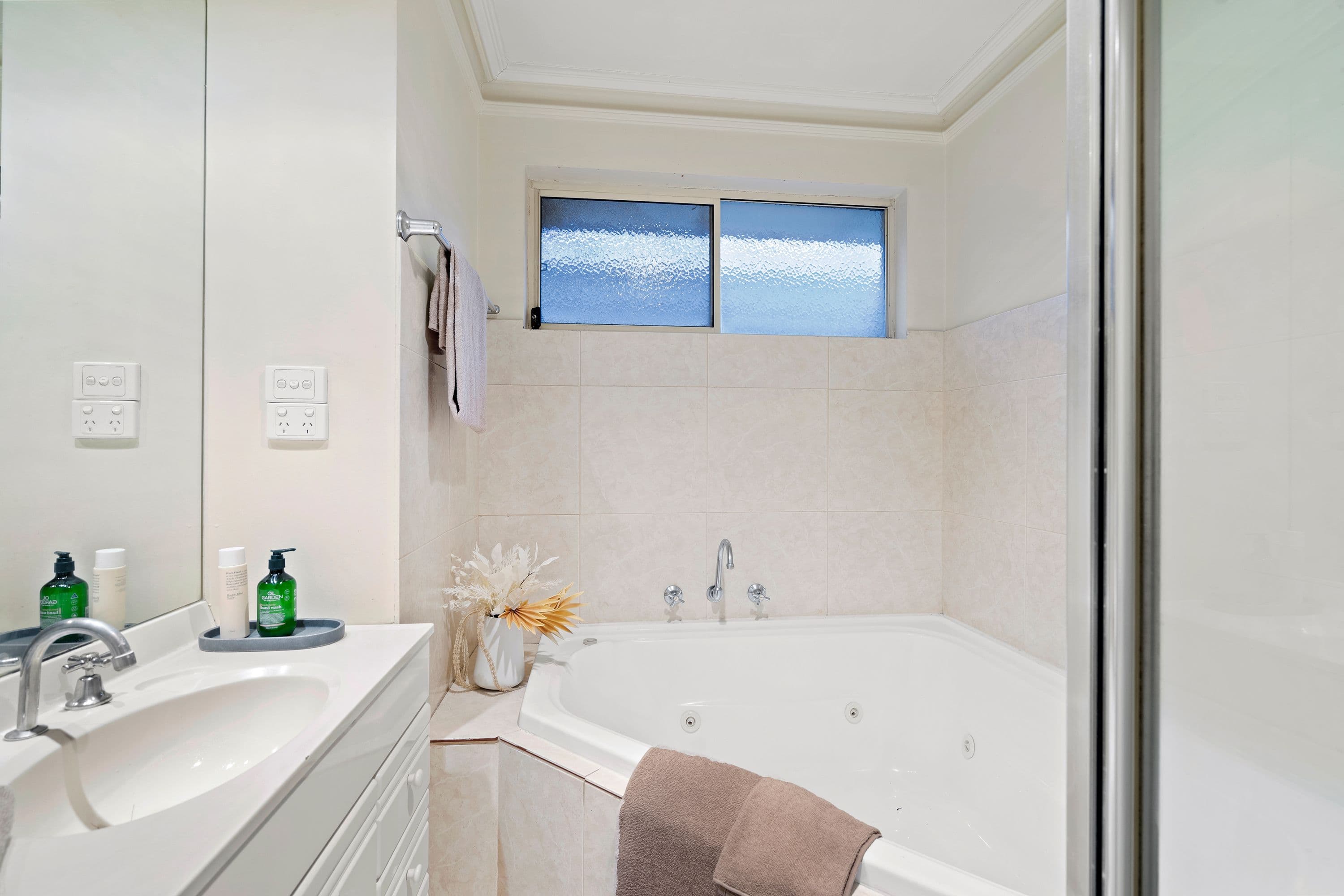 124 Darebin Drive, Thomastown VIC 3074, Thomastown - Thumbnail 8
