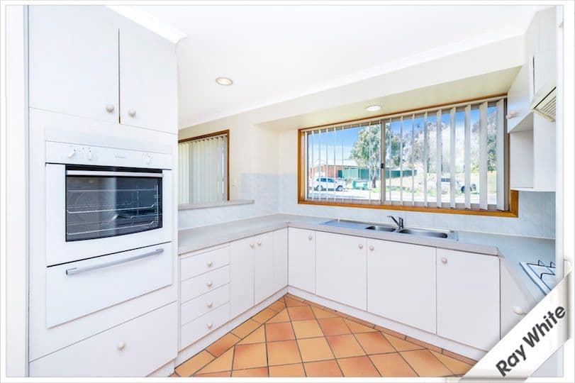 13 Franklin Court, Jerrabomberra - Thumbnail 5