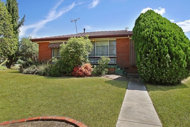 172 Eastern Circuit, East Albury - Image 1