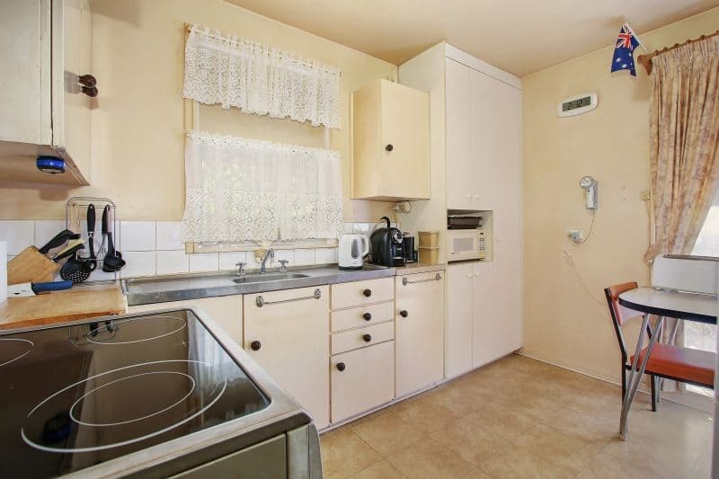 172 Eastern Circuit, East Albury - Thumbnail 4