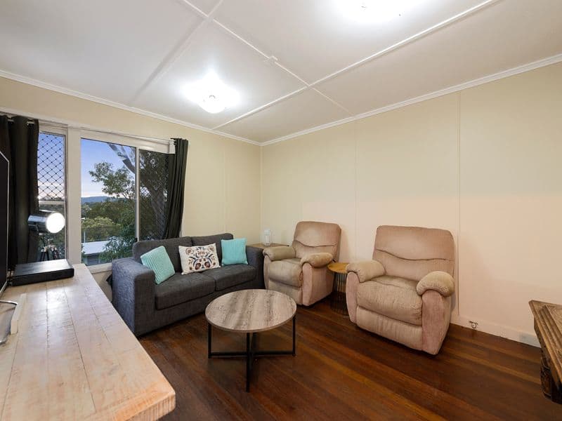 19 Landscape Street, Stafford Heights QLD 4053, Stafford Heights - Thumbnail 2
