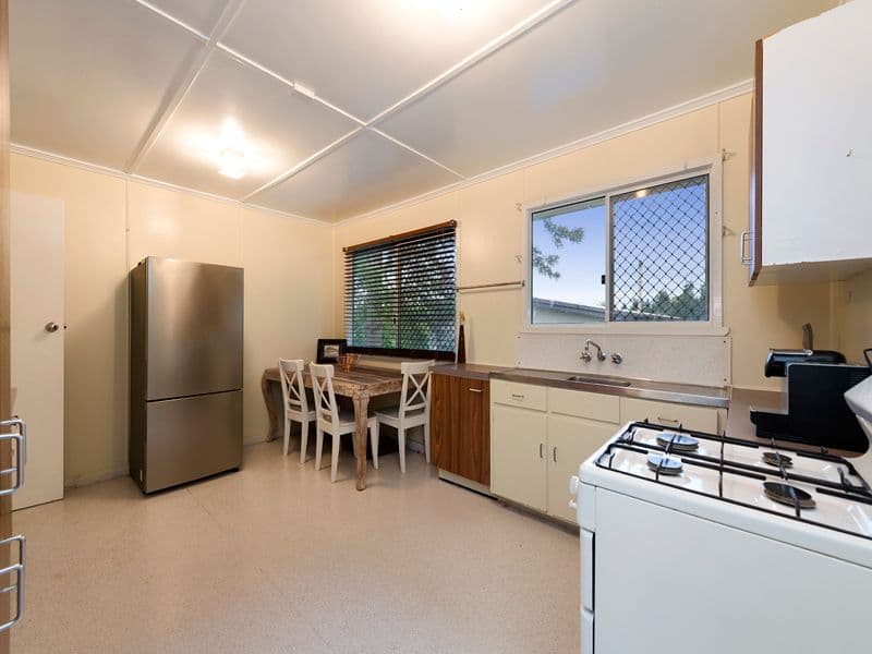 19 Landscape Street, Stafford Heights QLD 4053, Stafford Heights - Thumbnail 4