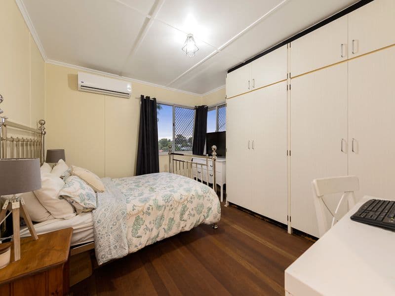 19 Landscape Street, Stafford Heights QLD 4053, Stafford Heights - Thumbnail 7