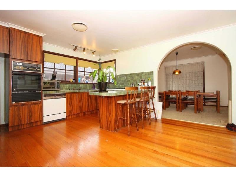 6 Beethoven Court, BUNDOORA VIC 3083, Bundoora - Thumbnail 2