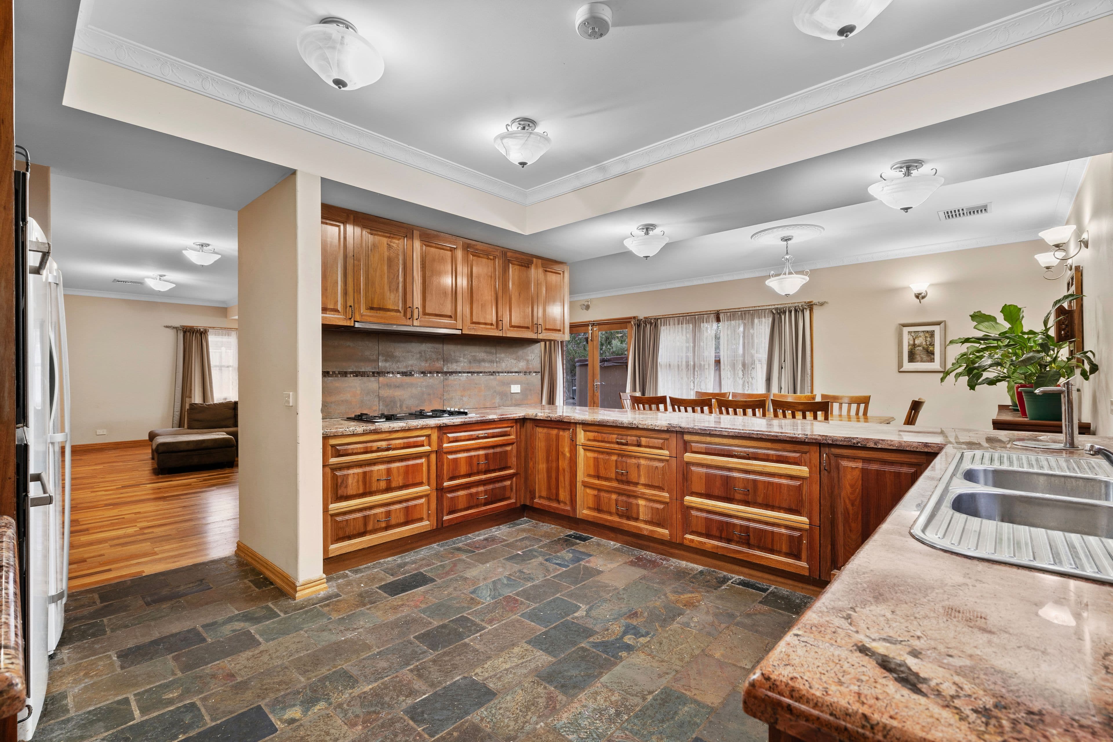 141 Overland Drive, Doreen VIC 3754, Doreen - Thumbnail 4