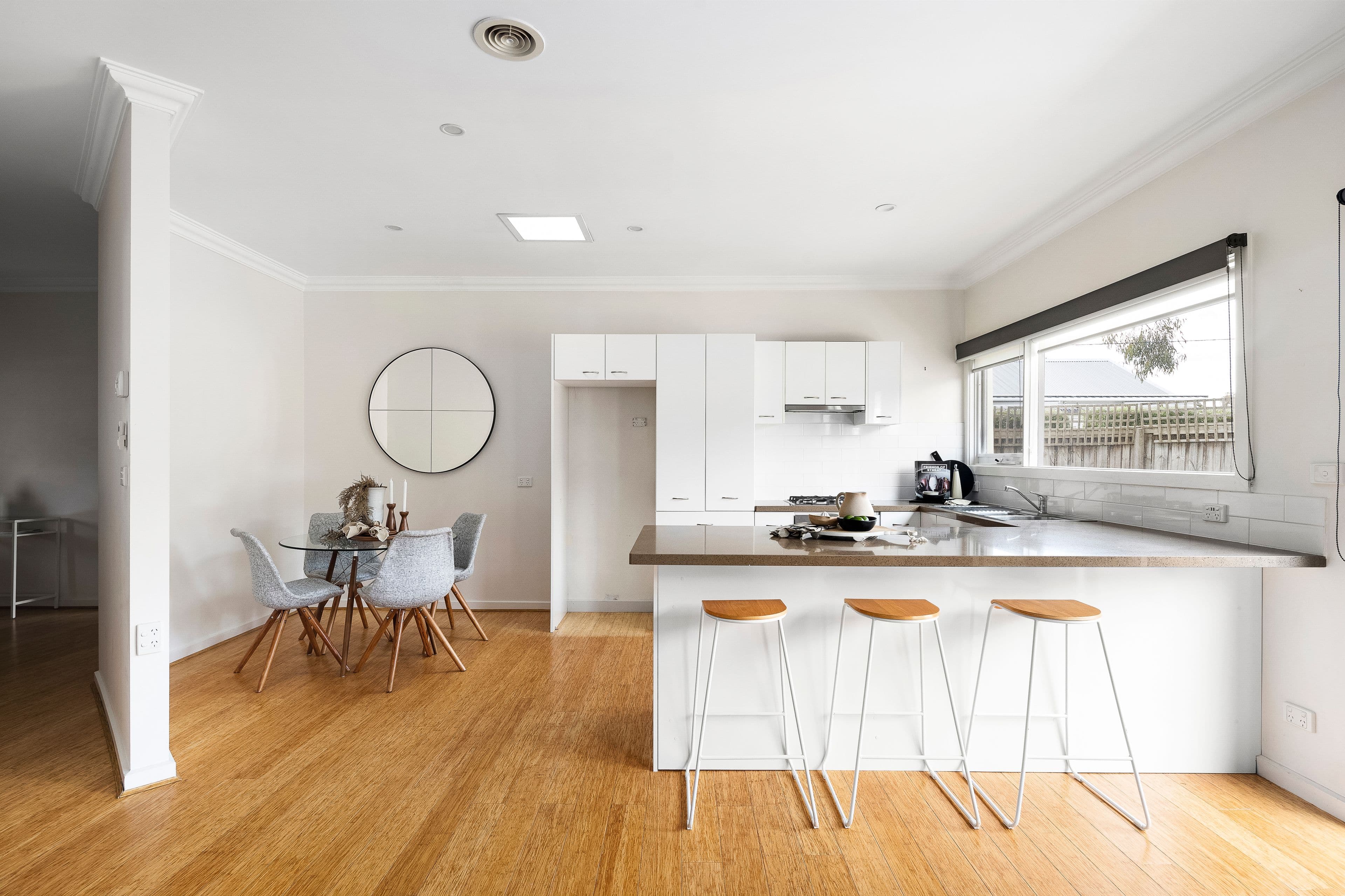 63 Rosslyn Avenue, Seaford VIC 3198, Seaford - Thumbnail 3