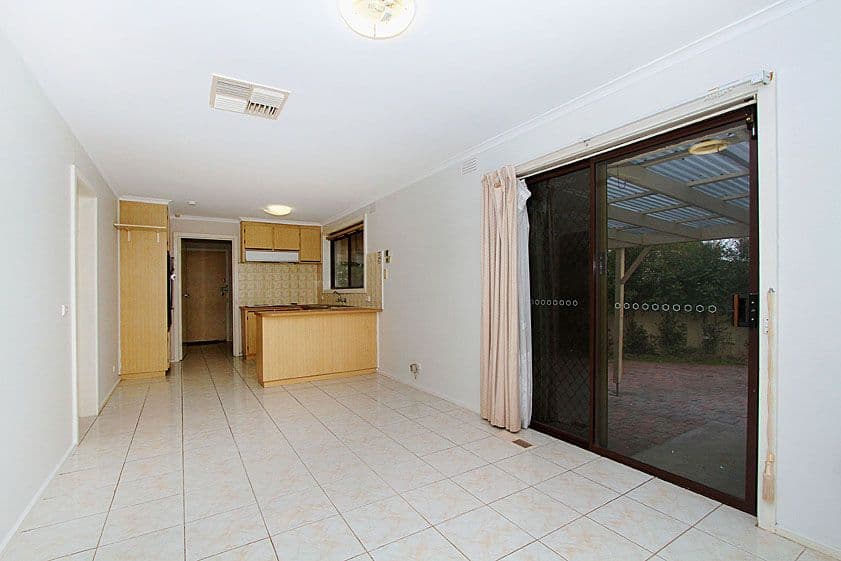 20 Thompson Circuit, MILL PARK VIC 3082, Mill Park - Thumbnail 3