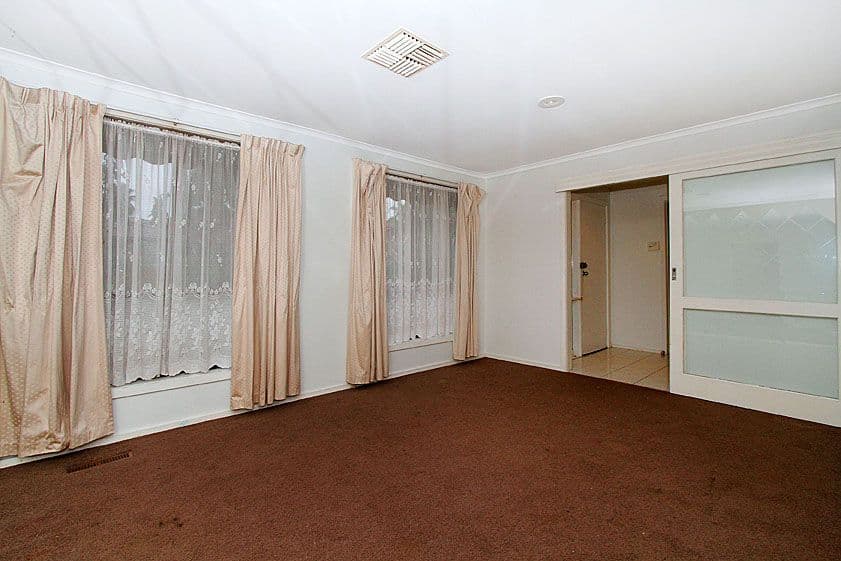 20 Thompson Circuit, MILL PARK VIC 3082, Mill Park - Thumbnail 4
