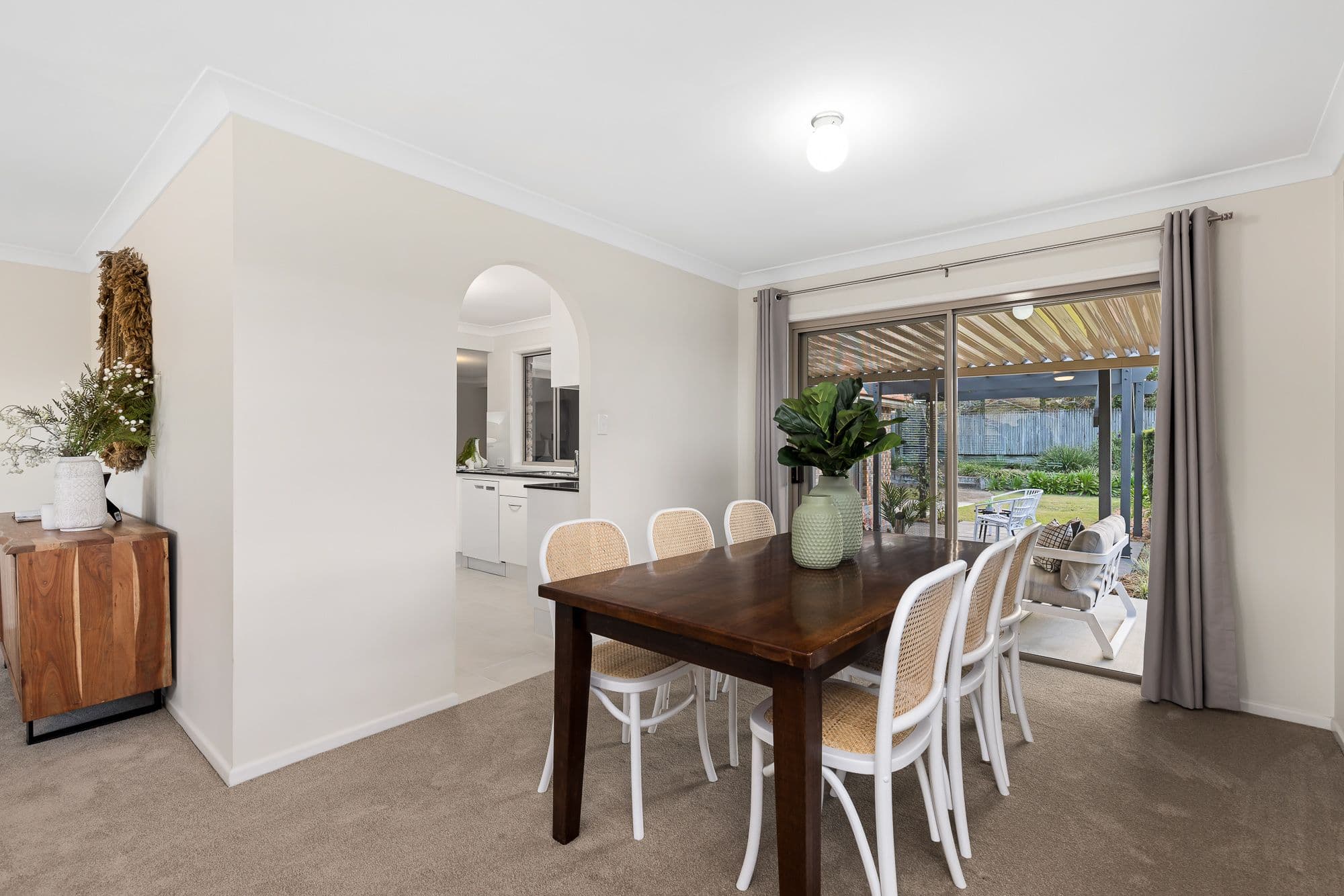 6 Avonlea Place, Eight Mile Plains QLD 4113, Eight Mile Plains - Thumbnail 4