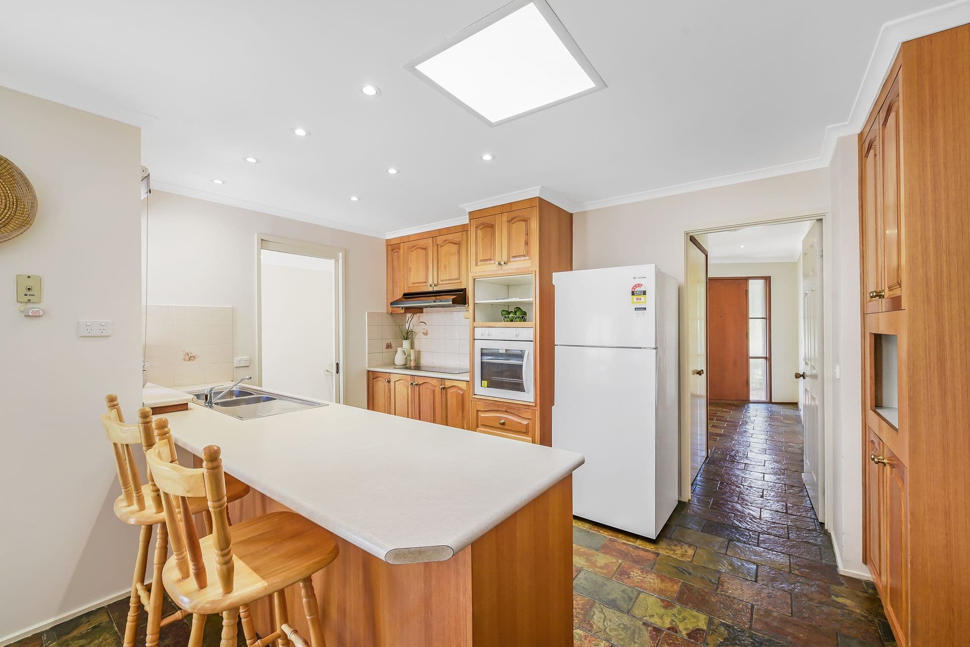 7 Werona Court, Berwick VIC 3806, Berwick - Thumbnail 4