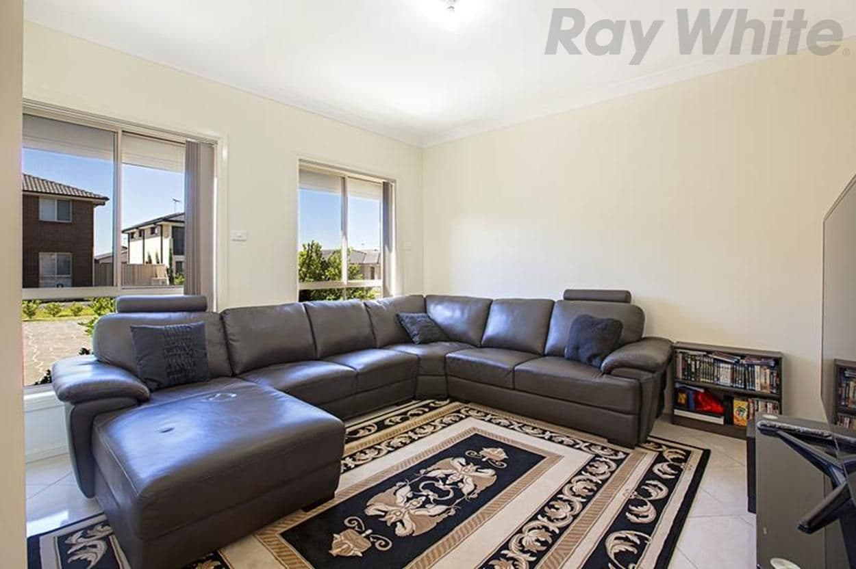22 Daquino Place, Carnes Hill NSW 2171, Carnes Hill - Thumbnail 4